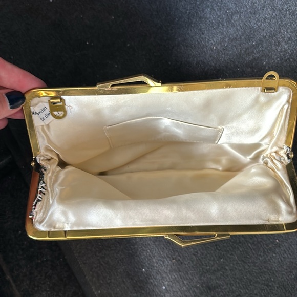 Vintage Tapestry Purse made in Western Germany missing chain excellent condition - Picture 3 of 3